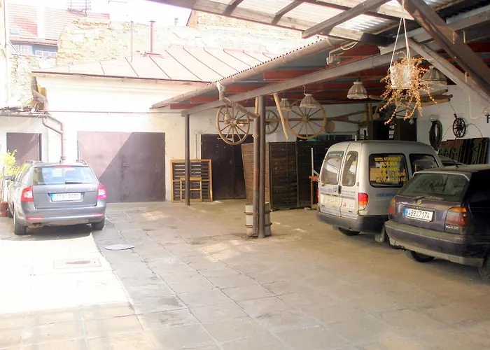 ホテル Morava ズノイモ